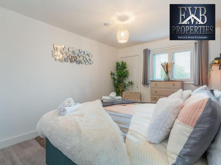 Charming Cosy Getaway Ideal For Leisure & Business Southampton Bagian luar foto