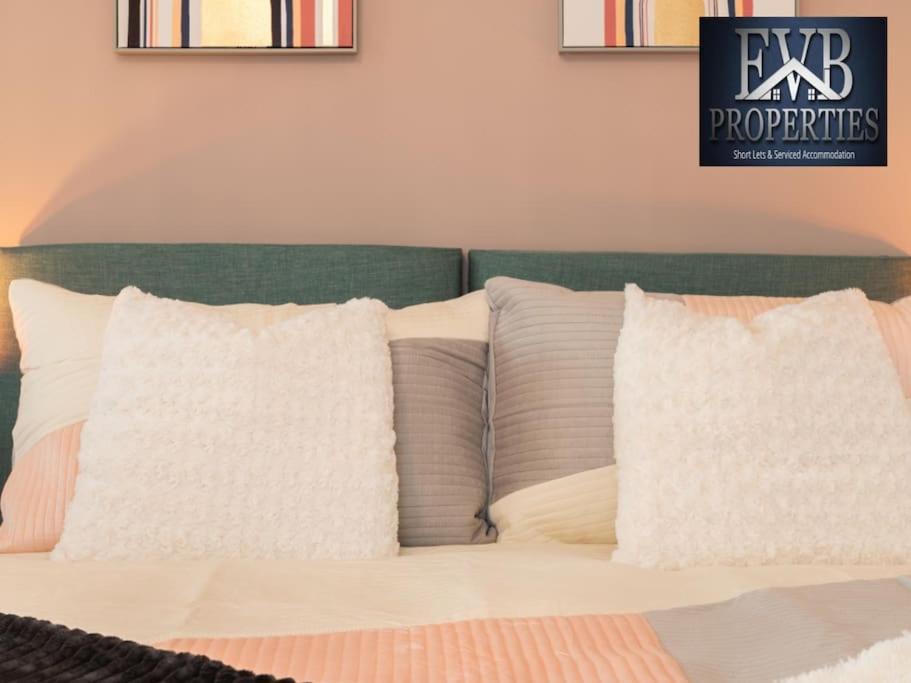 Charming Cosy Getaway Ideal For Leisure & Business Southampton Bagian luar foto