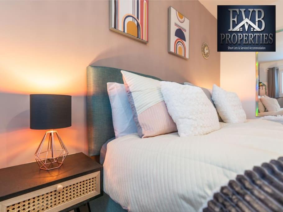 Charming Cosy Getaway Ideal For Leisure & Business Southampton Bagian luar foto