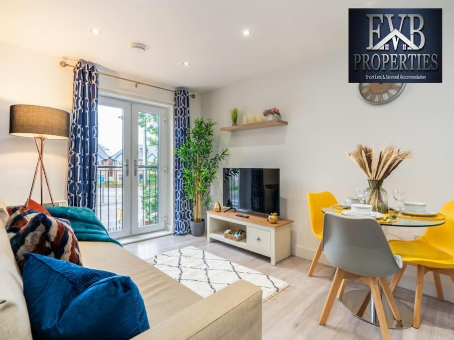 Charming Cosy Getaway Ideal For Leisure & Business Southampton Bagian luar foto